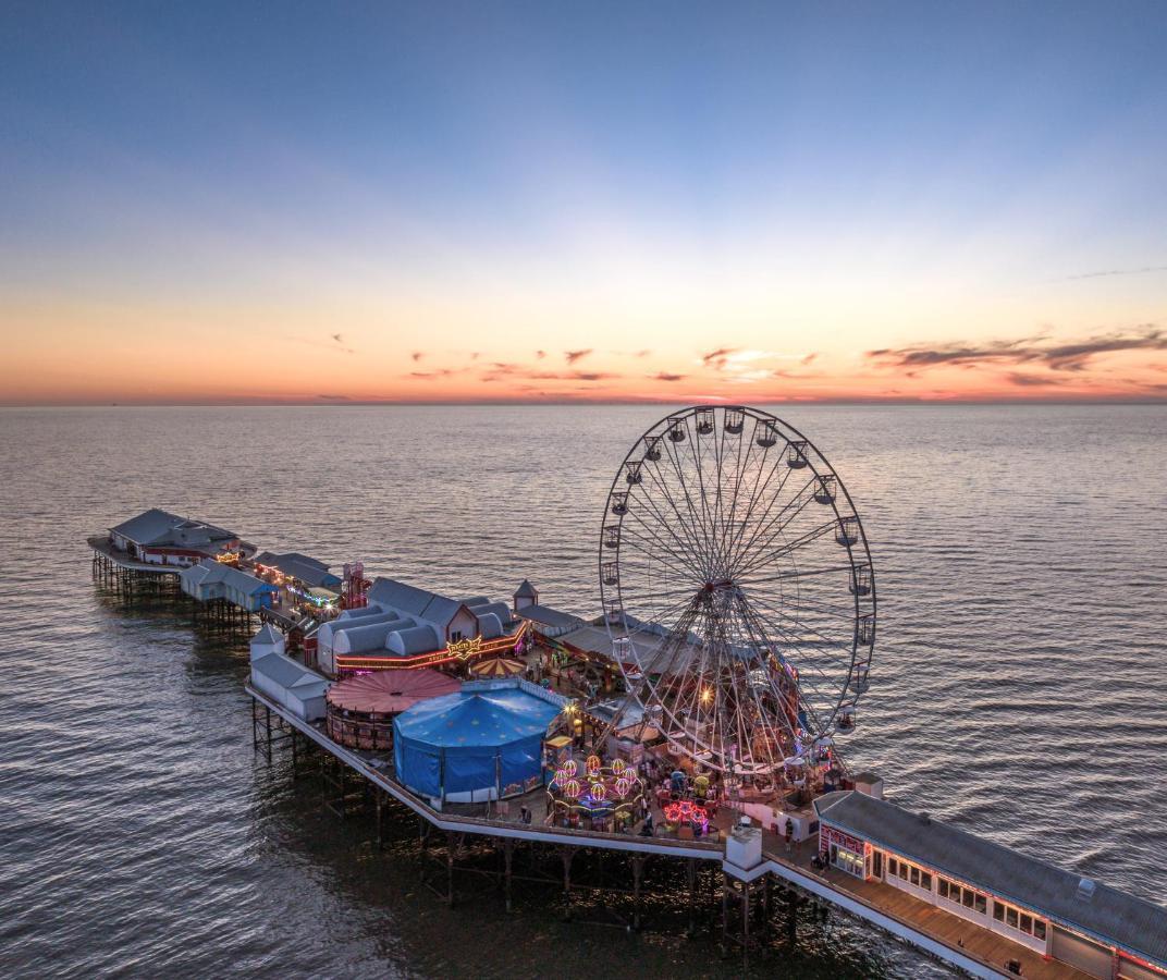 Ruskin Hotel Blackpool Exterior photo