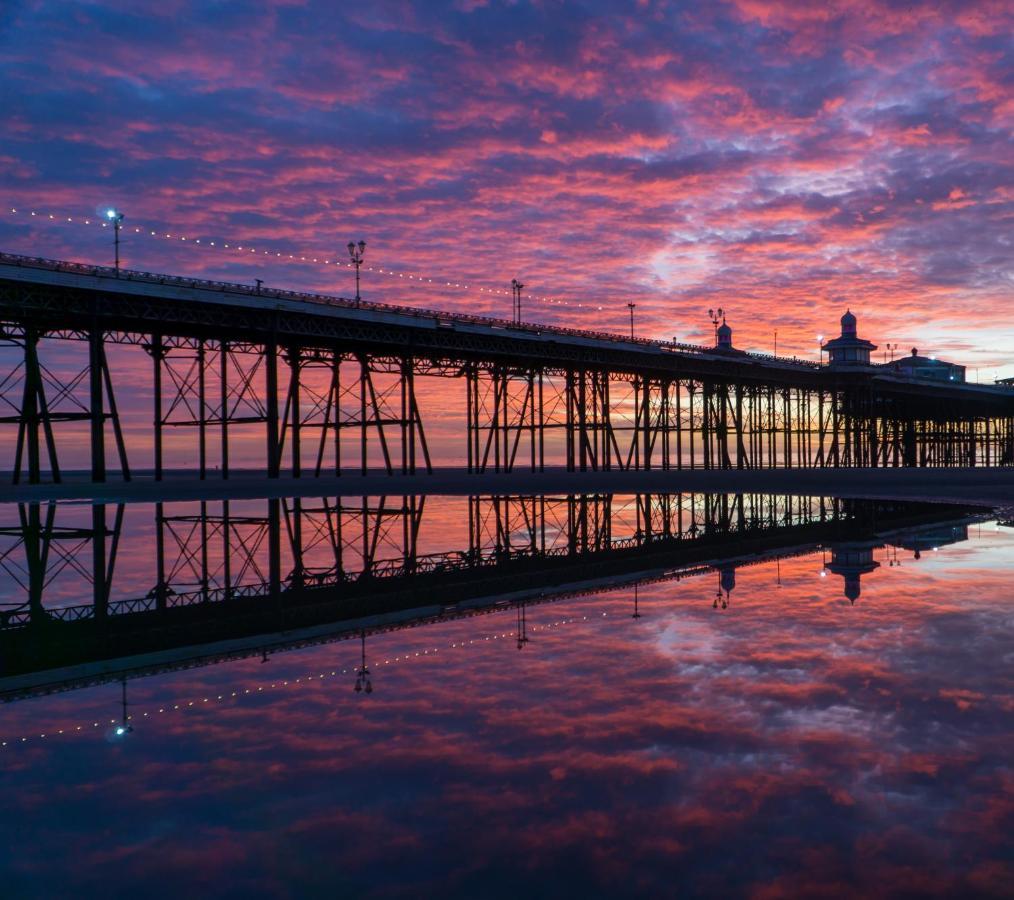 Ruskin Hotel Blackpool Exterior photo